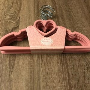 Non -Slip baby hangers